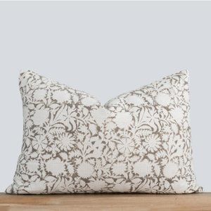NWOT - DARA FLORAL BLOCK PRINTED PILLOW COVER | GREY | LUMBAR (14"x20")